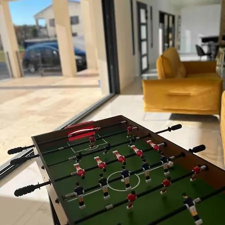 Contemporaine Pres Des Gorges De L'ardeche Villa *