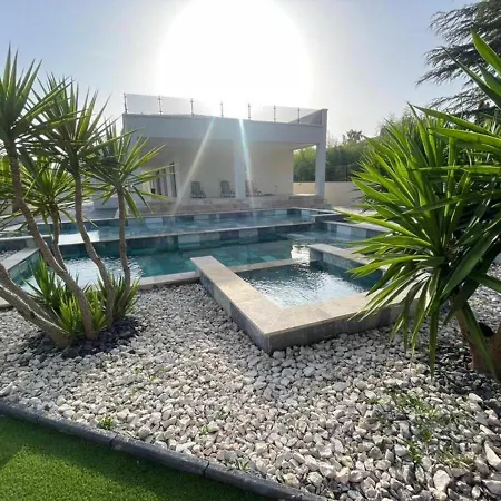 Contemporaine Pres Des Gorges De L'ardeche Villa Pont-Saint-Esprit